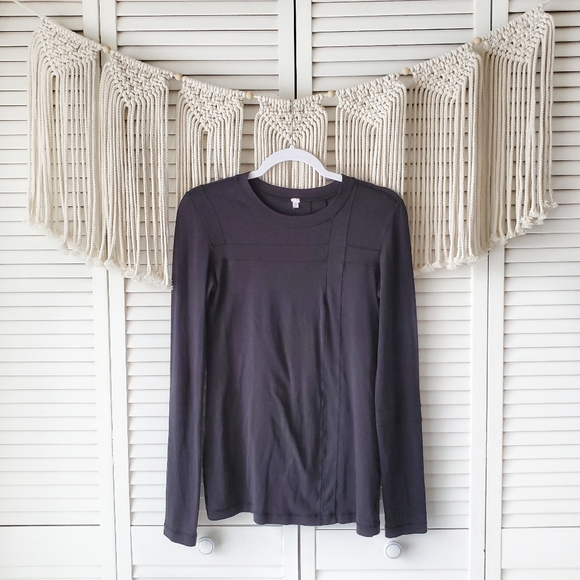 lululemon athletica Tops - ♡LULULEMON Black Long Sleeve Workout Crewneck Top